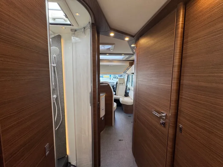 Fahrzeugbild Carthago chic c-line I 4.9 LE L MB*4,5to.*170PS #17