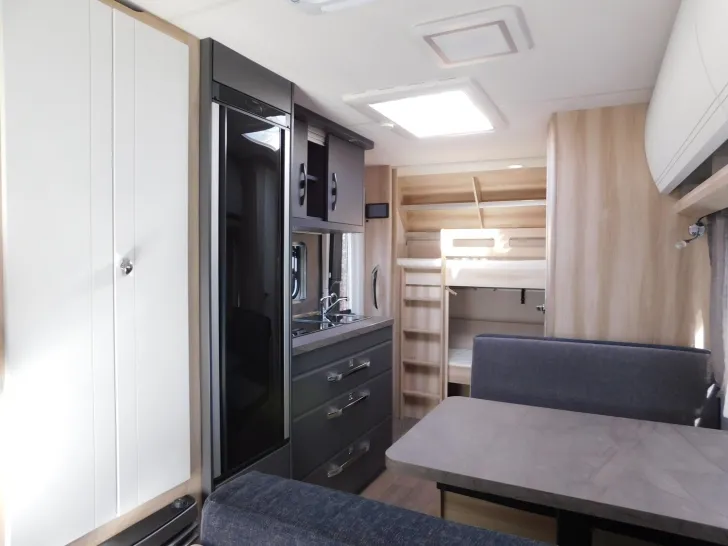 Fahrzeugbild Hobby De Luxe 490 KMF Verfügbar ab November 2026 #9