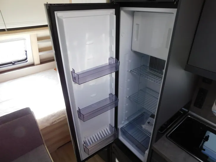 Fahrzeugbild Hobby De Luxe 490 KMF Verfügbar ab November 2026 #15