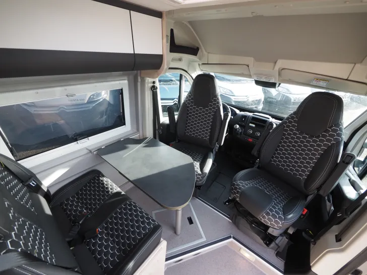 Fahrzeugbild Clever Celebration, Ambilight, Designpaket, Isofix, etc #7