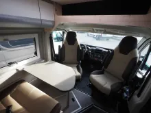 Fahrzeugbild Clever Celebration, Schwenkbad, D+E Heizung, 3. Bett #5