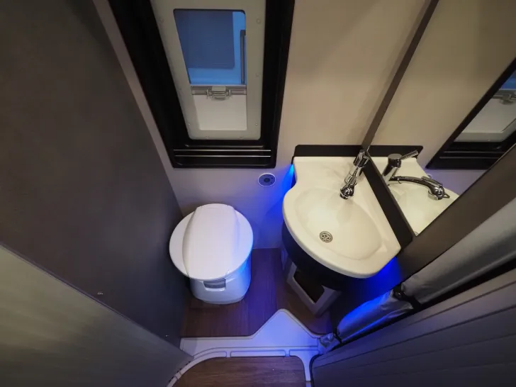 Fahrzeugbild Pössl Summit Shine 640 R, Premium Komfortpaket #13