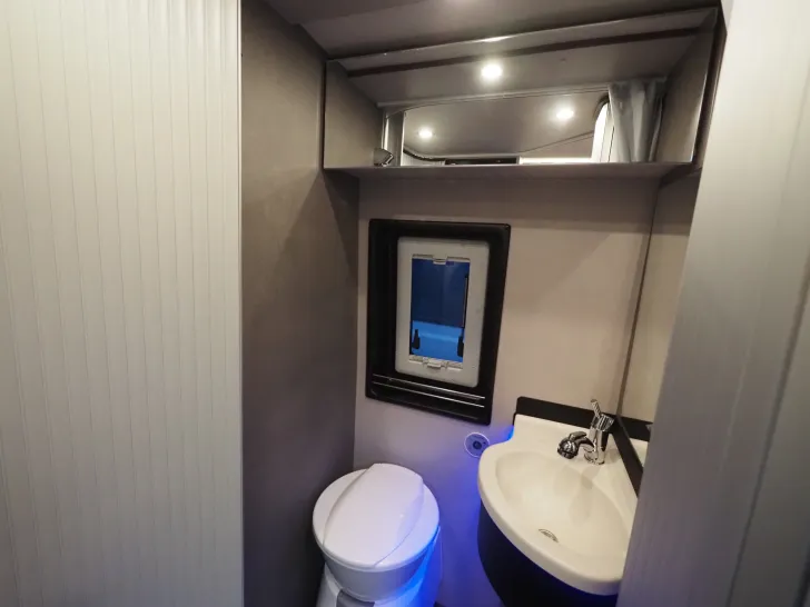 Fahrzeugbild Pössl Summit Shine 640 R, Premium Komfortpaket #14