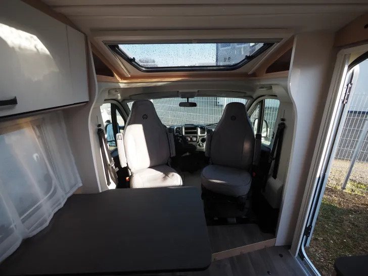 Fahrzeugbild Sunlight V 66 Adventure Edition, 2026, Perf.Grey, Aktion! #7