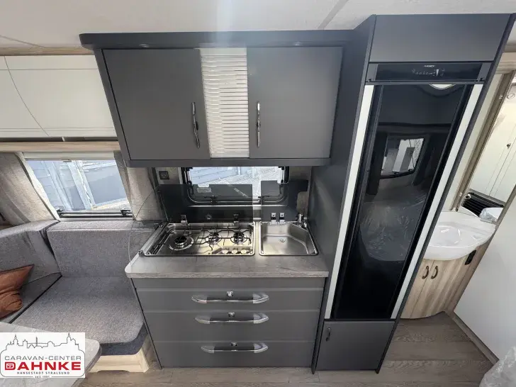 Fahrzeugbild Hobby De Luxe 460 UFe ETS +, Fahrradträger #13