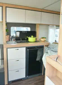 Fahrzeugbild Knaus SPORT 450 FU *Ambientebel.*Duschausbau* #11