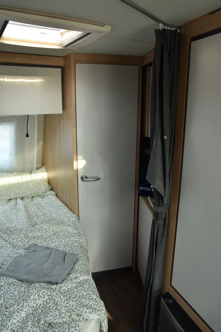 Fahrzeugbild Knaus SPORT 450 FU *Ambientebel.*Duschausbau* #17