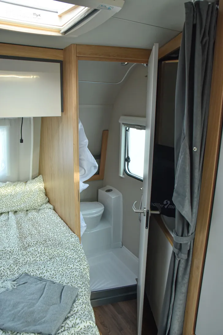 Fahrzeugbild Knaus SPORT 450 FU *Ambientebel.*Duschausbau* #18