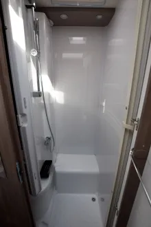 Fahrzeugbild Carado T338 *Hubbett*Faltverdunkelung* #19