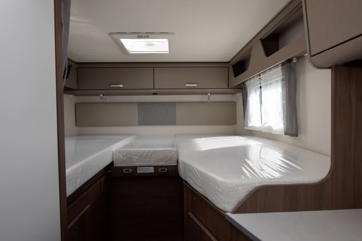 Fahrzeugbild Carado T338 *Hubbett*Faltverdunkelung* #20