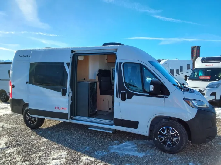 Fahrzeugbild Sunlight Cliff 600 Verfügbar ab November 2026 #1