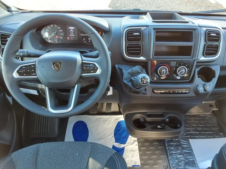 Fahrzeugbild Sunlight Cliff 600 Verfügbar ab November 2026 #9