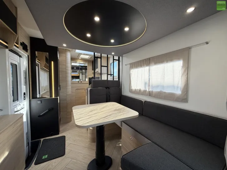 Fahrzeugbild Challenger Teilintegriert Graphite Edition 240 Arctic Drive #11