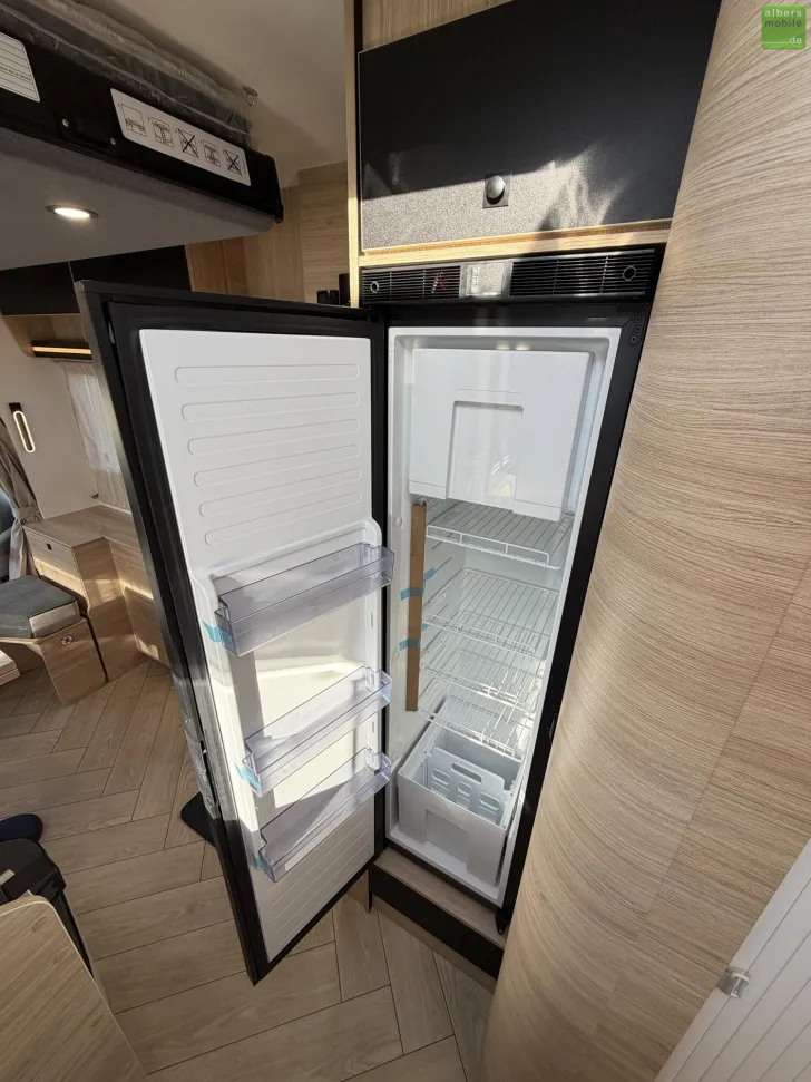 Fahrzeugbild Challenger Teilintegriert Graphite Edition 240 Arctic Drive #16