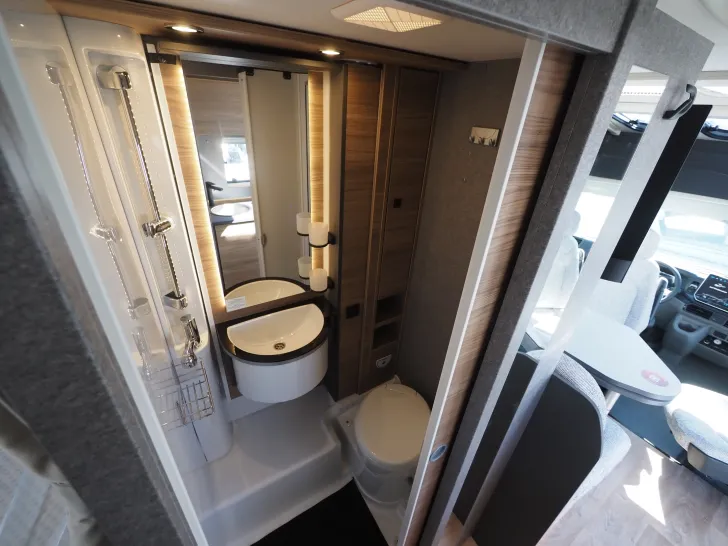 Fahrzeugbild Dethleffs Globebus Performance 4x4 T 46, Winter-Comf. #17