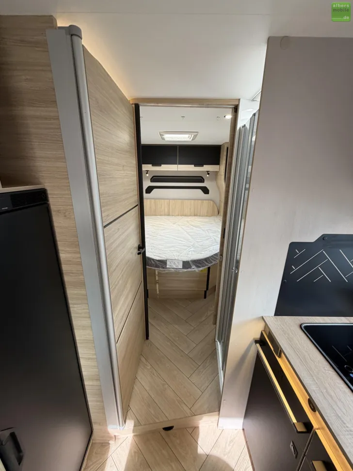 Fahrzeugbild Challenger Teilintegriert 318 Graphite Edition Arctic Drive #16