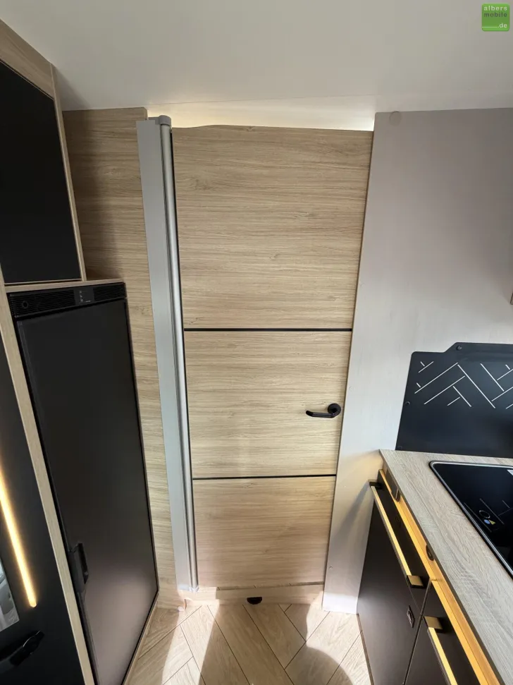 Fahrzeugbild Challenger Teilintegriert 318 Graphite Edition Arctic Drive #17