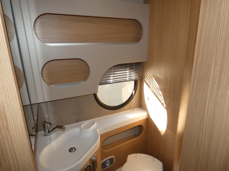 Fahrzeugbild T@B BASIC 400 Metropolis #15