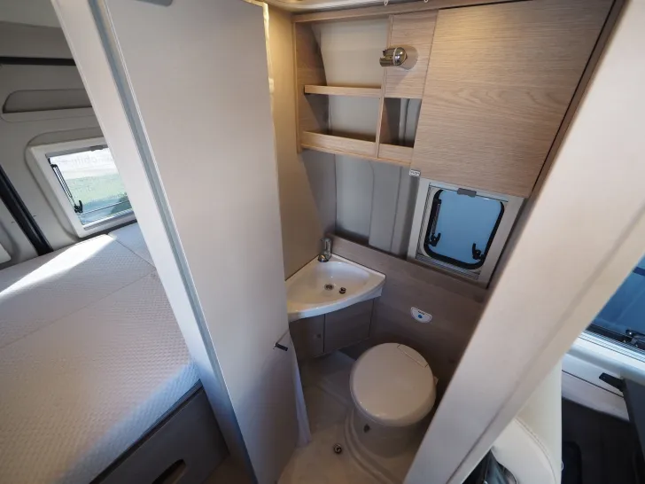 Fahrzeugbild Bürstner Campeo 4x4, Aufstelldach, AT-Reifen, uvm. #15