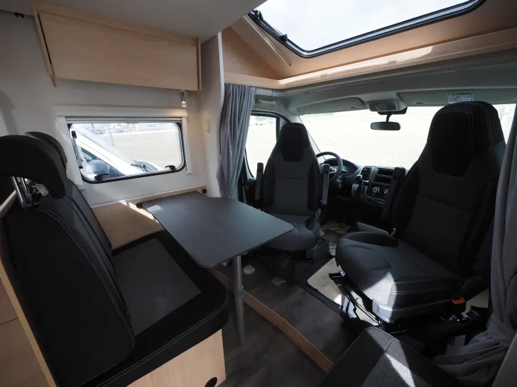 Fahrzeugbild Sunlight TS 67, Automatik, Markise, Hubbett #6