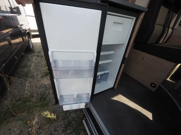 Fahrzeugbild Roadcar R 601, Doppel-Stockbett im Heck, Tageszul. #7