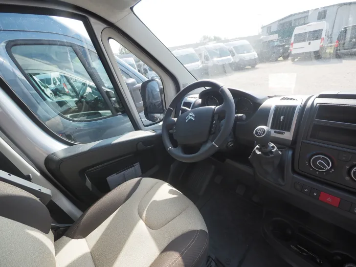 Fahrzeugbild Roadcar R 601, Doppel-Stockbett im Heck, Tageszul. #15