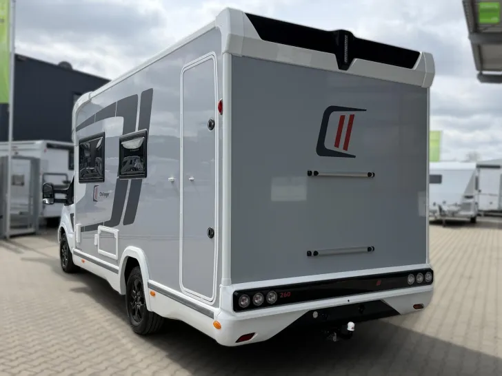 Fahrzeugbild Challenger Teilintegriert Graphite Edition 260 AHK 4100kg #5