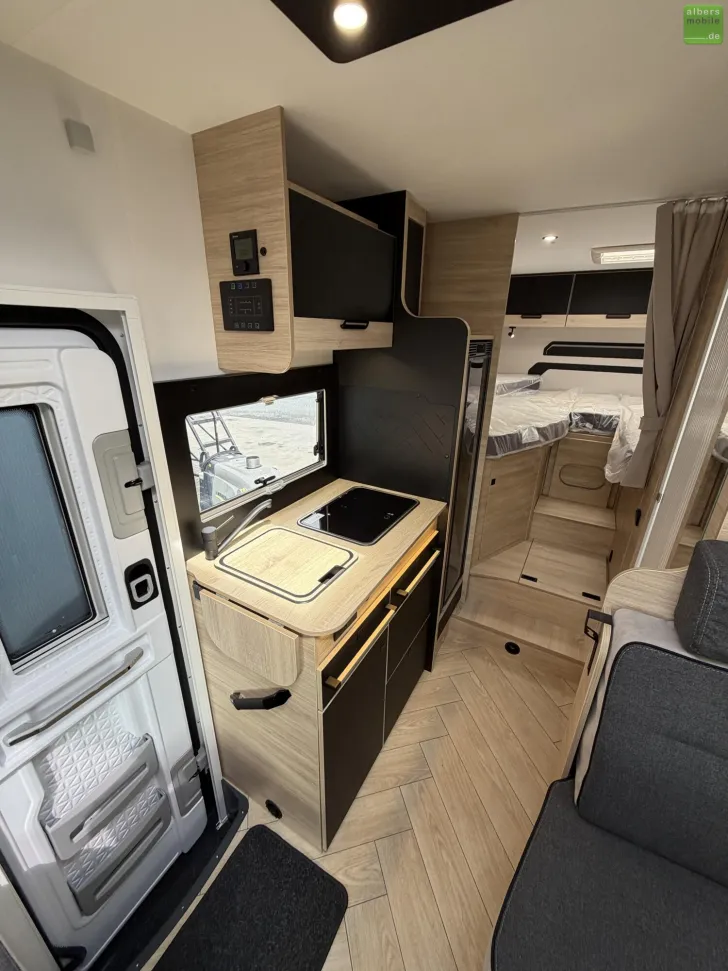 Fahrzeugbild Challenger Teilintegriert Graphite Edition 287 4100kg AHK #16