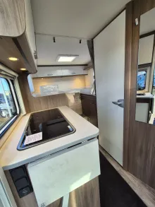 Fahrzeugbild Carado V347 pro+ *Bettenumbau*elektr.Parkbremse* #10