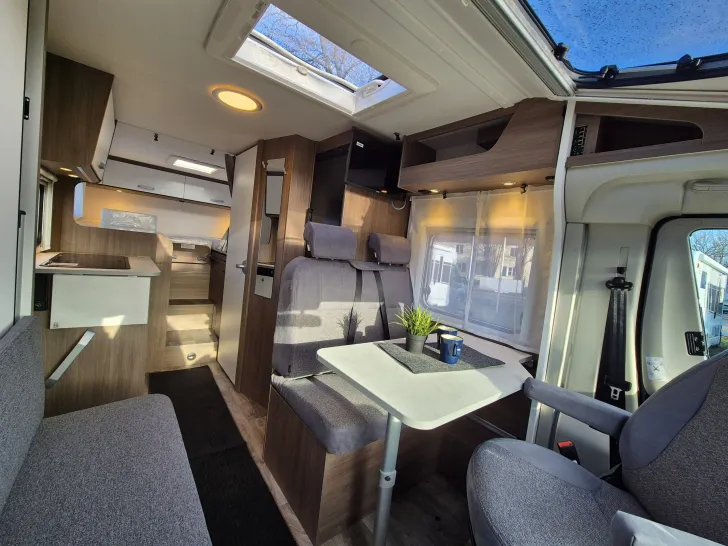 Fahrzeugbild Carado V347 pro+ *Bettenumbau*elektr.Parkbremse* #14