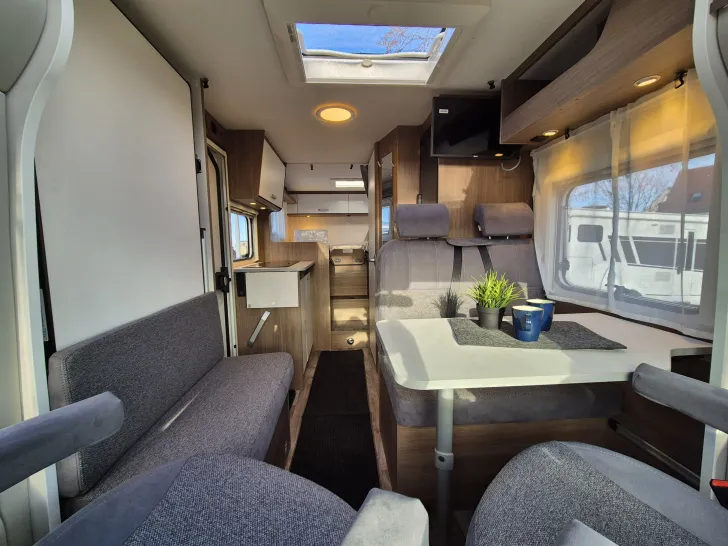 Fahrzeugbild Carado V347 pro+ *Bettenumbau*elektr.Parkbremse* #15