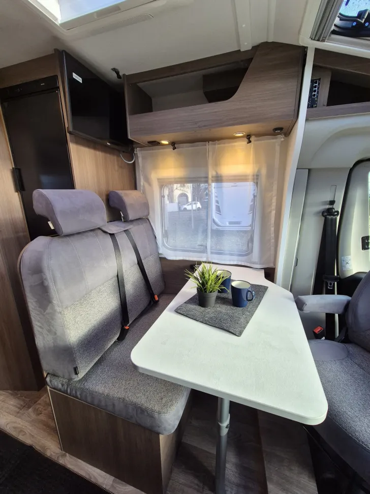 Fahrzeugbild Carado V347 pro+ *Bettenumbau*elektr.Parkbremse* #18