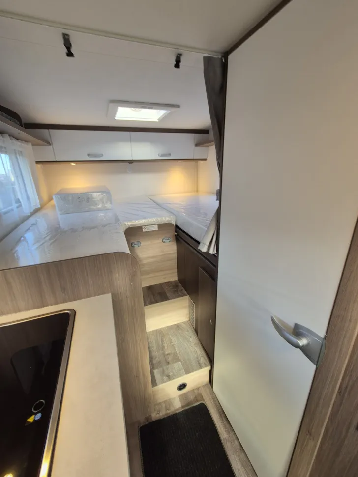 Fahrzeugbild Carado V347 pro+ *Bettenumbau*elektr.Parkbremse* #24