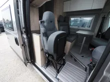 Fahrzeugbild Clever Celebration, 5. Platz, Aufstelldach, Schwenkbad #10