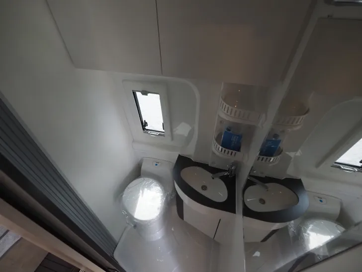 Fahrzeugbild Clever Runner, Markise, Radträger, Assist., Designpak. #17