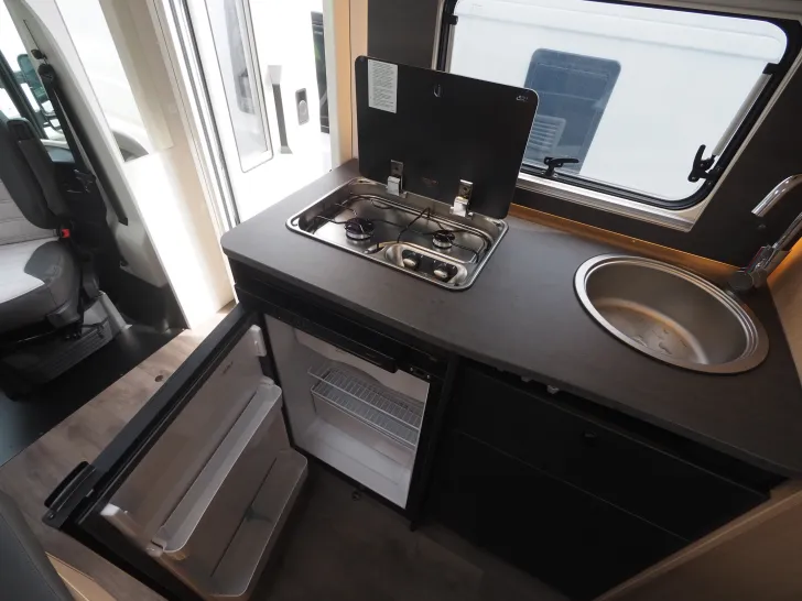 Fahrzeugbild Sunlight T 58 Adventure Edition, Remis, Markise, Radtr. #12