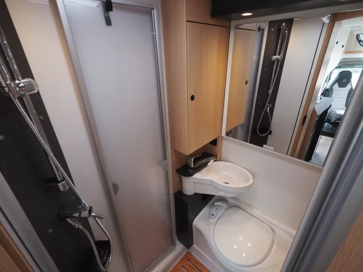 Fahrzeugbild Sunlight T 58 Adventure Edition, Remis, Markise, Radtr. #15