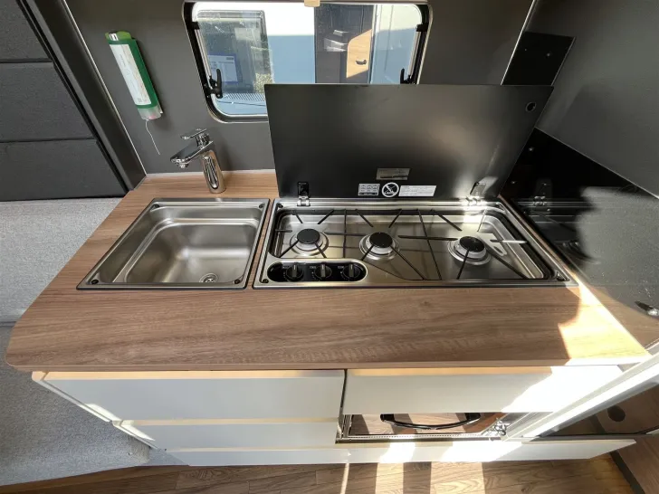 Fahrzeugbild Knaus AZUR 500 FU *Umrissbeleuchtung*Komfortbett* #12