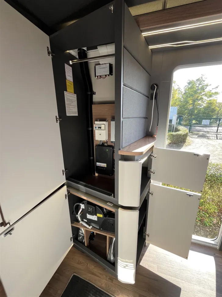 Fahrzeugbild Knaus AZUR 500 FU *Umrissbeleuchtung*Komfortbett* #24