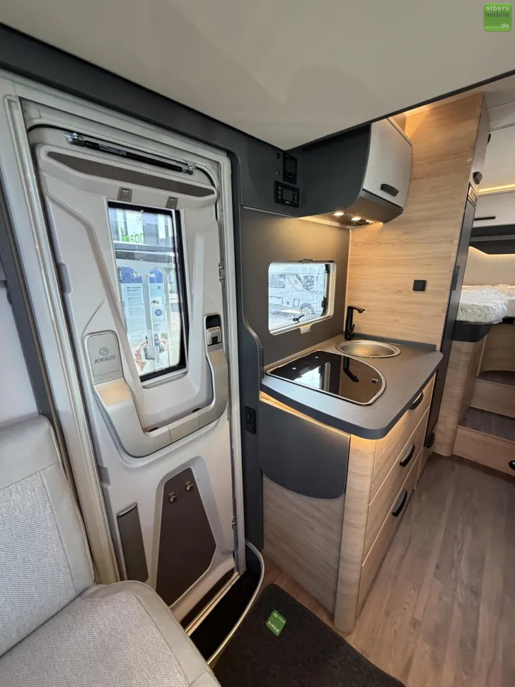 Fahrzeugbild Knaus L!VE WAVE BLACK SELECTION 650 MEG L-Sitzgruppe #13