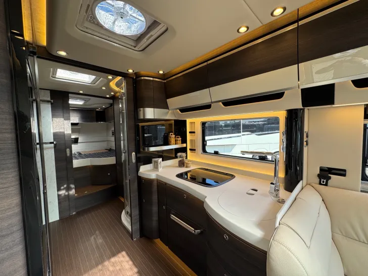 Fahrzeugbild Concorde Charisma 910 LI Edition 70 Shadow Line #10