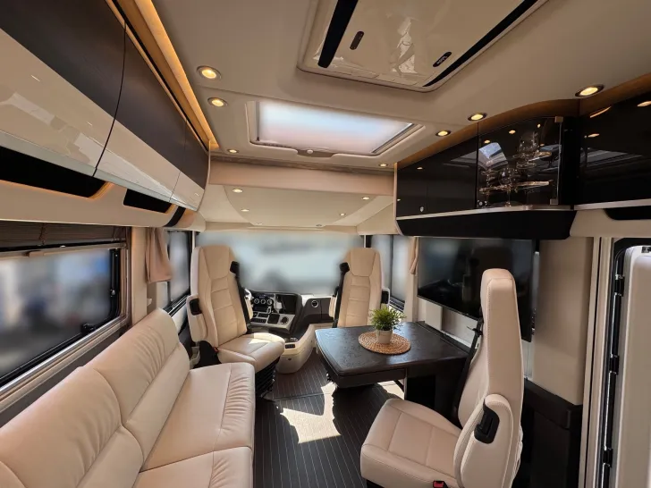 Fahrzeugbild Concorde Charisma 910 LI Edition 70 Shadow Line #8