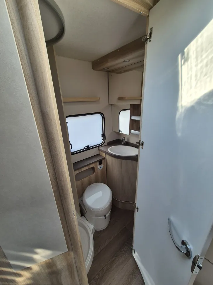 Fahrzeugbild Hobby De Luxe 545 KMF #25