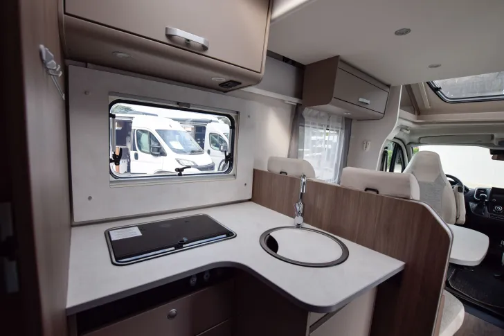 Fahrzeugbild Carado T447 pro+ 5-Sitzpl. #14