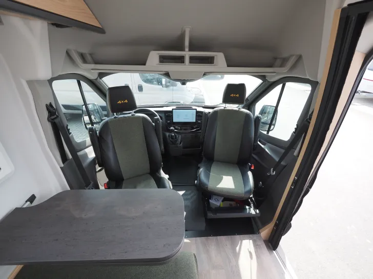 Fahrzeugbild Sunlight Cliff 4x4 Adventure, Solar 2x, Combi D, Maxxfan #12