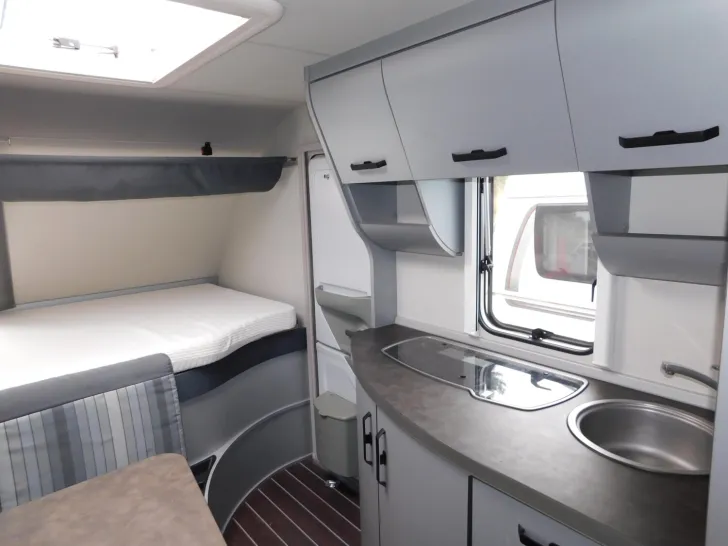 Fahrzeugbild Knaus Sport & Fun 480 QL Mover, Solarpanel, 1700Kg #11