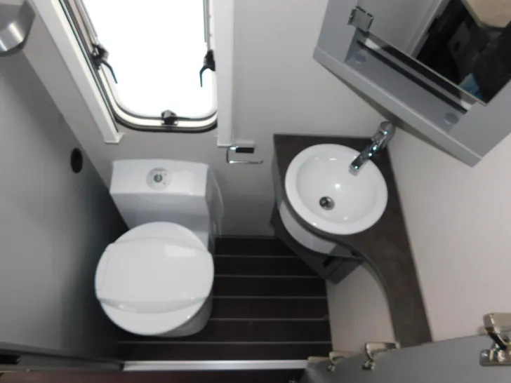 Fahrzeugbild Knaus Sport & Fun 480 QL Mover, Solarpanel, 1700Kg #16