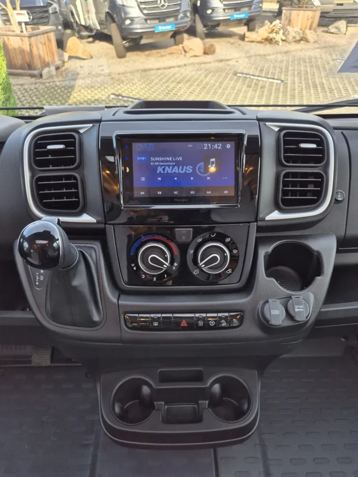 Fahrzeugbild Knaus SKY TI 700 MEG -IC Line- #11