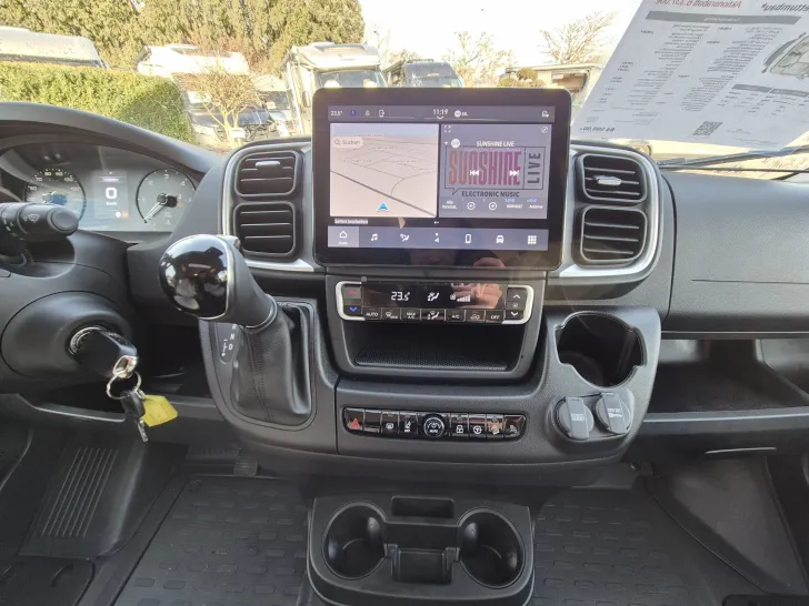 Fahrzeugbild Carado T457 pro+ *LED*Bettumbau* #13