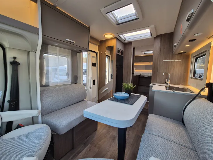 Fahrzeugbild Carado T457 pro+ *LED*Bettumbau* #16